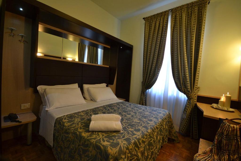 Hotel Il Castello Ассизи Номер фото